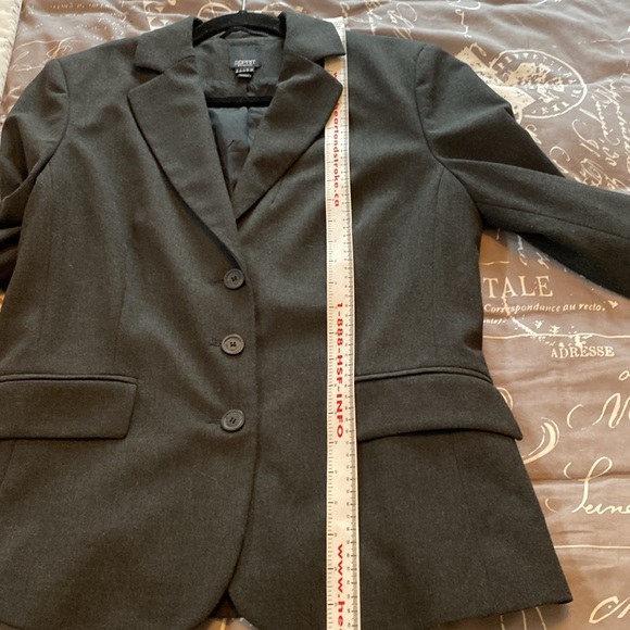 3 for $30 Espirit Grey lined Blazer - Picture 8 of 9